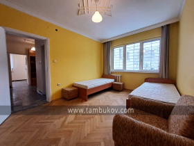 2 Schlafzimmer Goze Deltschew, Sofia 6