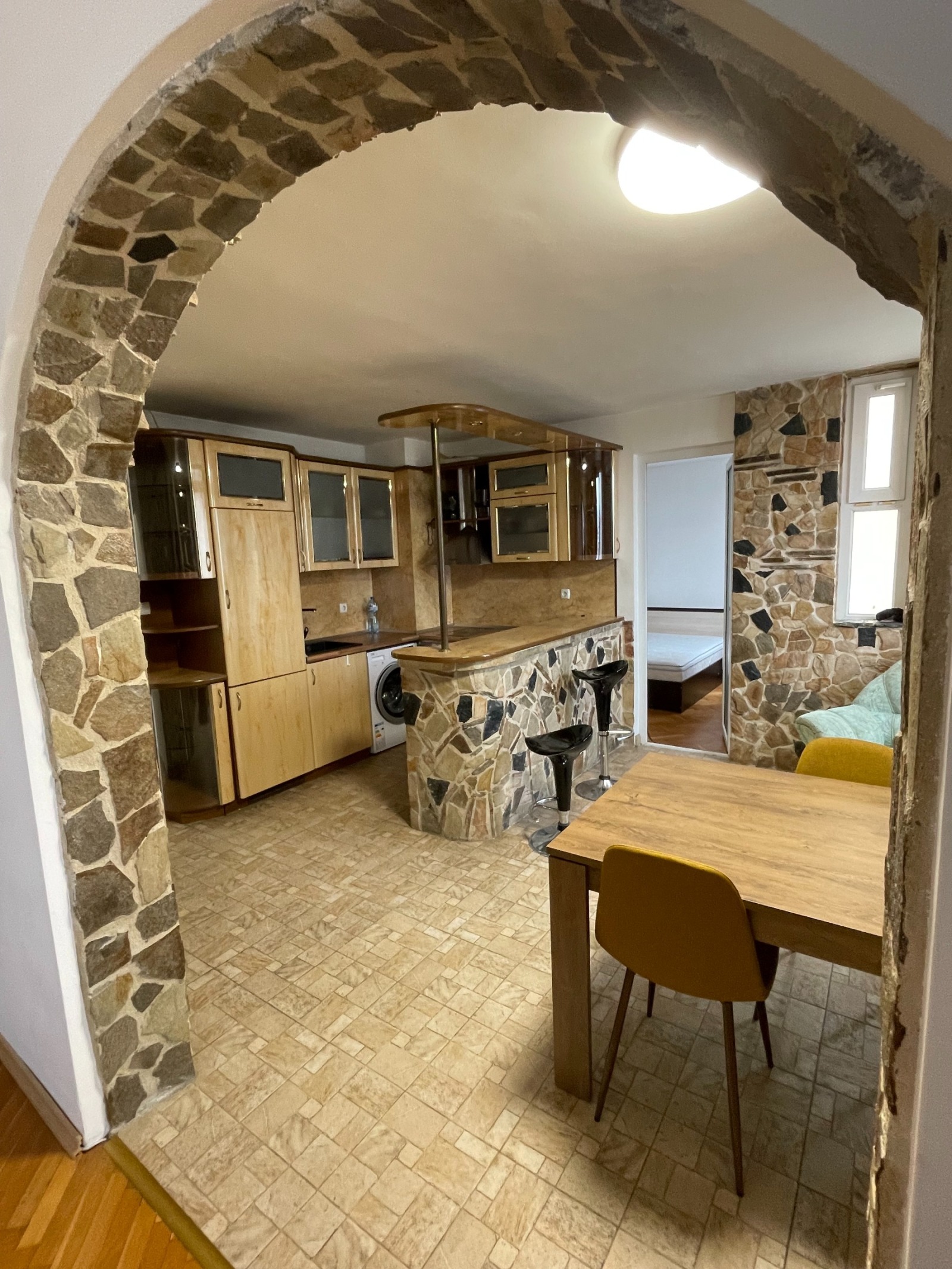 Дава под наем 3-СТАЕН, гр. София, Център, снимка 5 - Апартаменти - 54362789