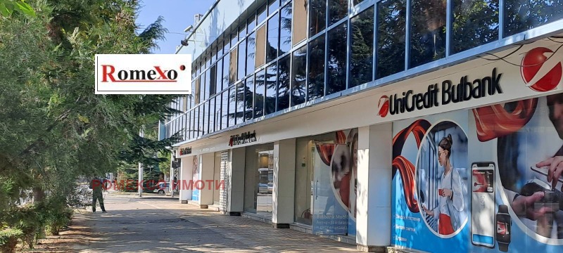 Под наем МАГАЗИН, град Пловдив, Въстанически • 1300 € / 2542.58 лв. • 68527501 1