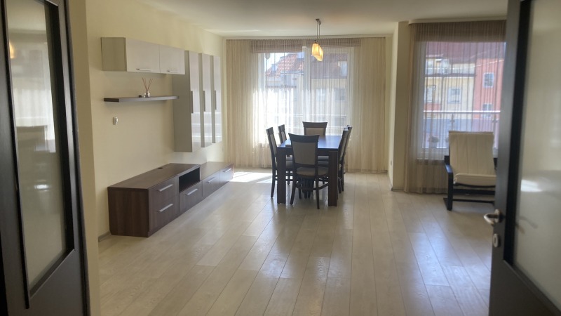 Da affittare  2 camere da letto Sofia , Geo Milev , 140 mq | 33252334 - Immagine [7]