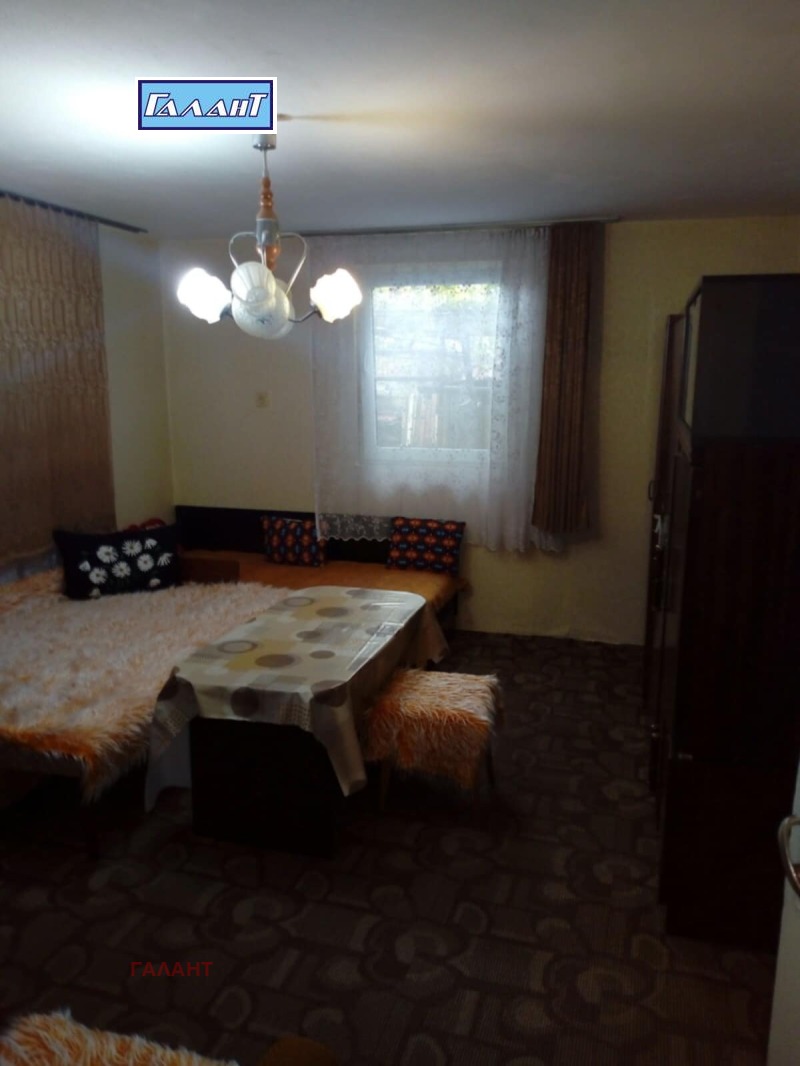 Под наем 3-СТАЕН, град Варна, Цветен квартал • 700 лв. / 357.90 € • 75761972 1