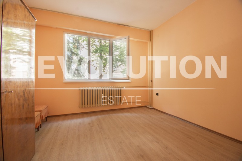 Дава под Наем 2-СТАЕН в град София, Толстой - 65 кв.м / 500 € » 977.92 лв., РЕВОЛЮШЪН ЕСТЕЙТ РЕНТ