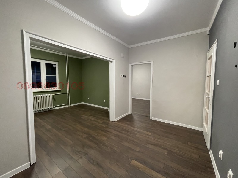 A louer  2 chambres Sofia , Tsentar , 85 m² | 85346637