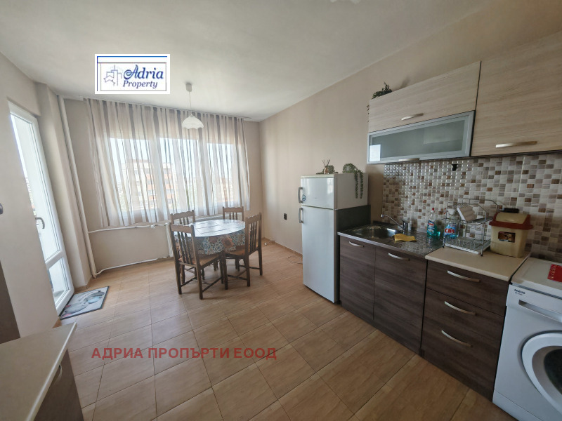 Zu vermieten  2 Schlafzimmer Sofia , Nadeschda 1 , 68 qm | 79182511 - Bild [4]