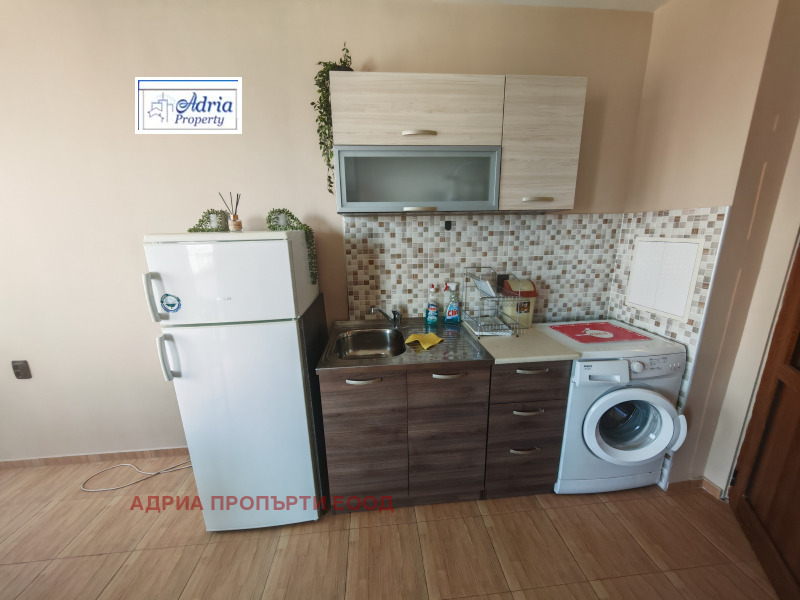 Zu vermieten  2 Schlafzimmer Sofia , Nadeschda 1 , 68 qm | 79182511
