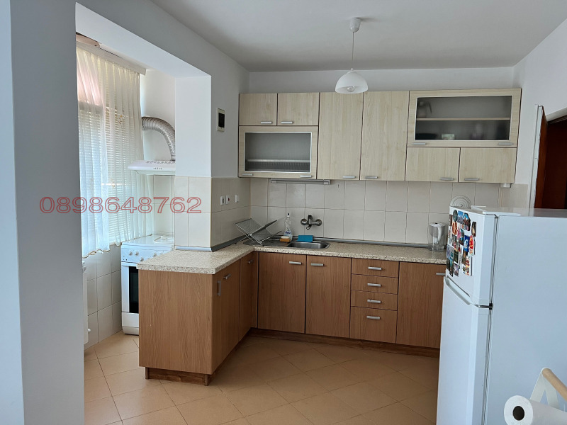 Дава под наем 4-СТАЕН, гр. Благоевград, Идеален център, снимка 8 - Апартаменти - 52782667