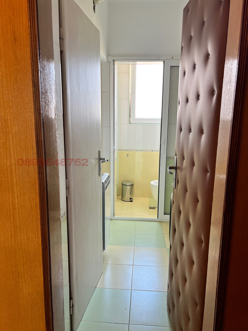 Дава под наем 4-СТАЕН, гр. Благоевград, Идеален център, снимка 12 - Апартаменти - 52782667