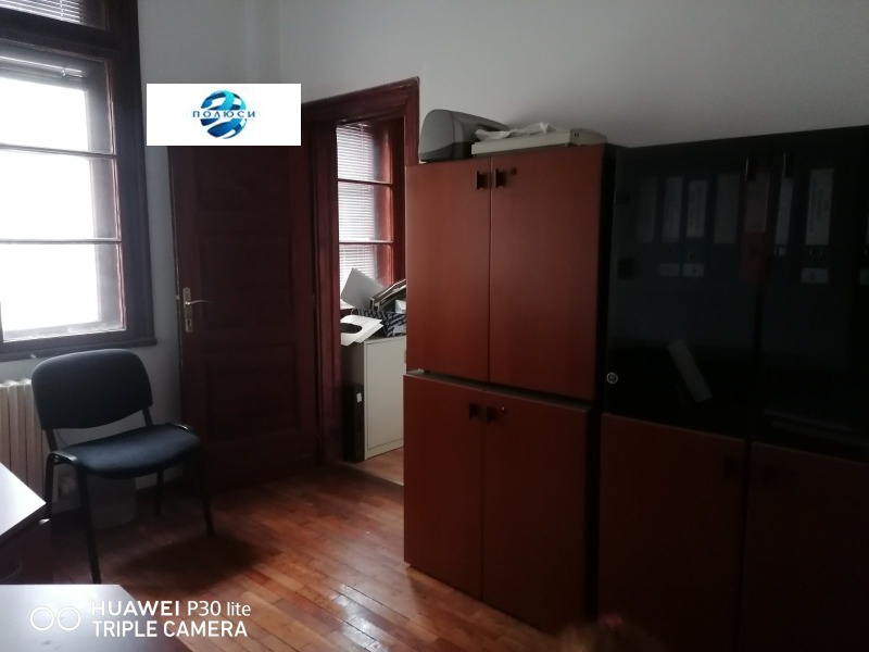 Te huur  Kantoor Sofia , Tsentar , 300 m² | 63489316 - afbeelding [4]