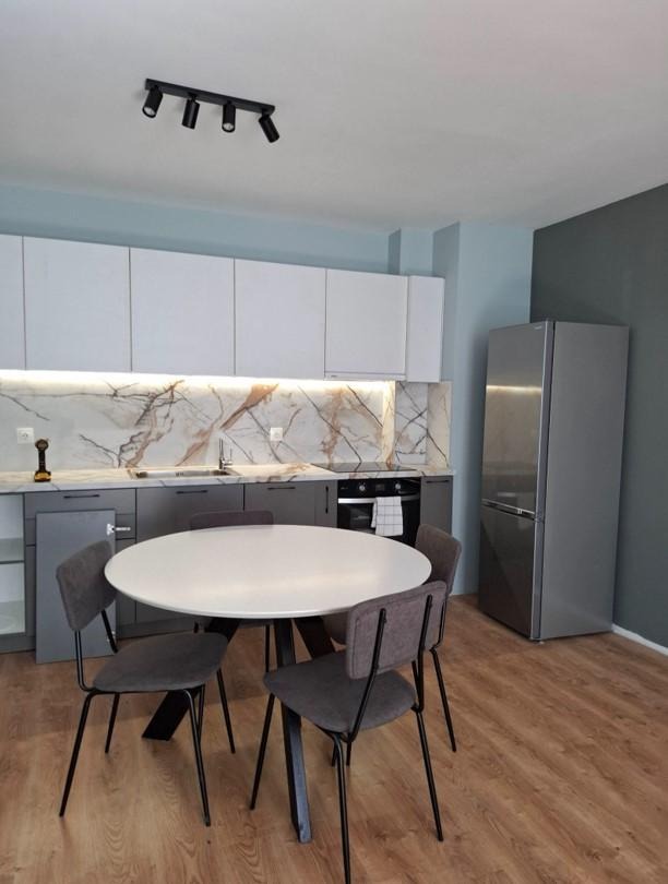 Издаје се  2 спаваће собе Софија , Крастова вада , 96 м2 | 22973735
