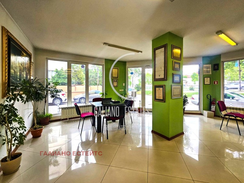 De inchiriat  Birou Sofia , Țentâr , 450 mp | 94348084 - imagine [2]