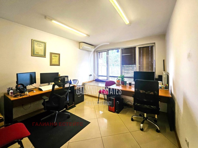 De inchiriat  Birou Sofia , Țentâr , 450 mp | 94348084 - imagine [9]