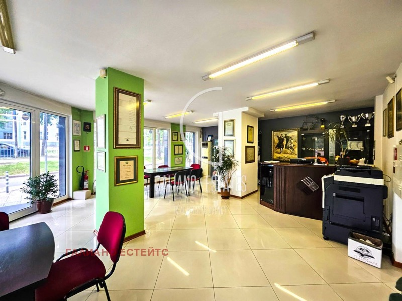 De inchiriat  Birou Sofia , Țentâr , 450 mp | 94348084