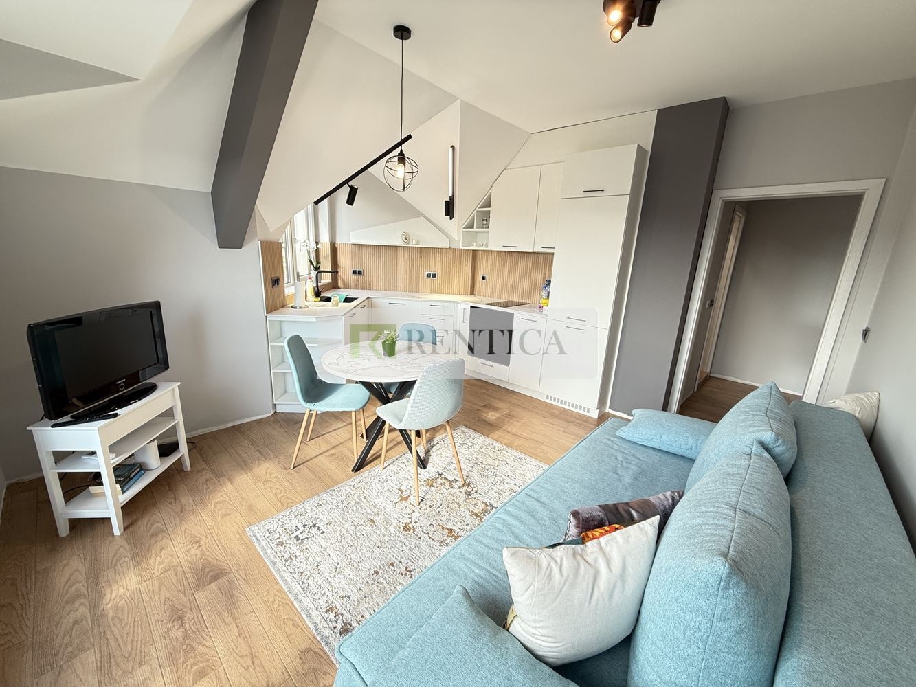 Дава под наем 2-СТАЕН, гр. Варна, к.к. Св.Св. Константин и Елена