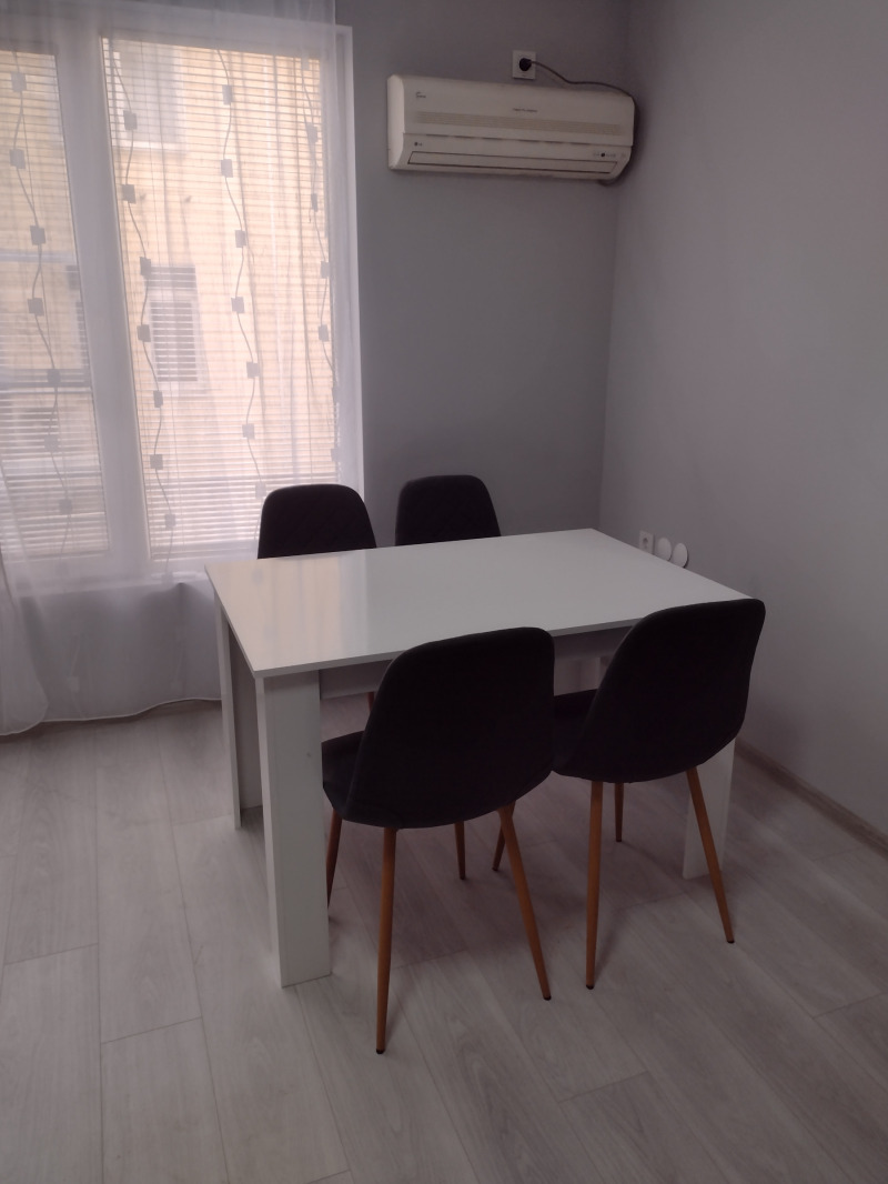 Do wynajęcia  2 sypialnie Sofia , Centar , 80 mkw | 46851473 - obraz [3]