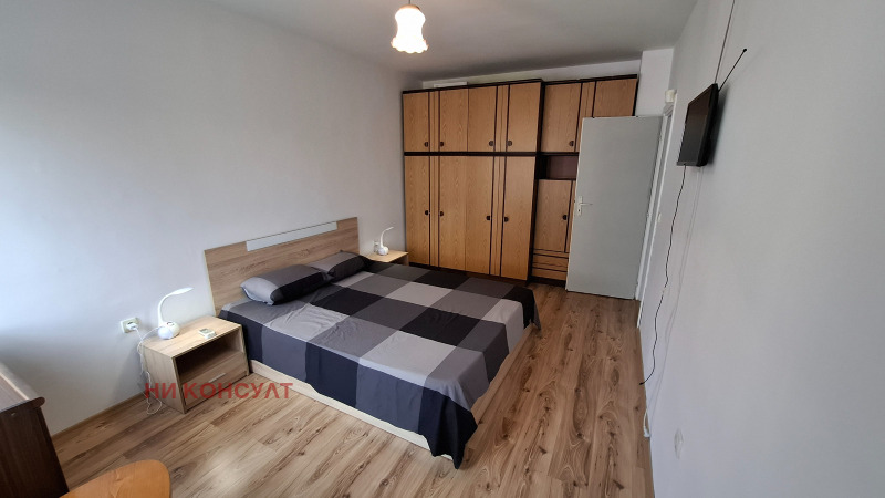 Издаје се  2 спаваће собе Софија , Центар , 85 м2 | 11487117 - слика [12]