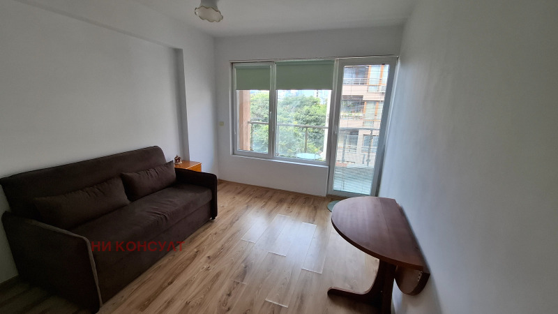 Издаје се  2 спаваће собе Софија , Центар , 85 м2 | 11487117 - слика [13]