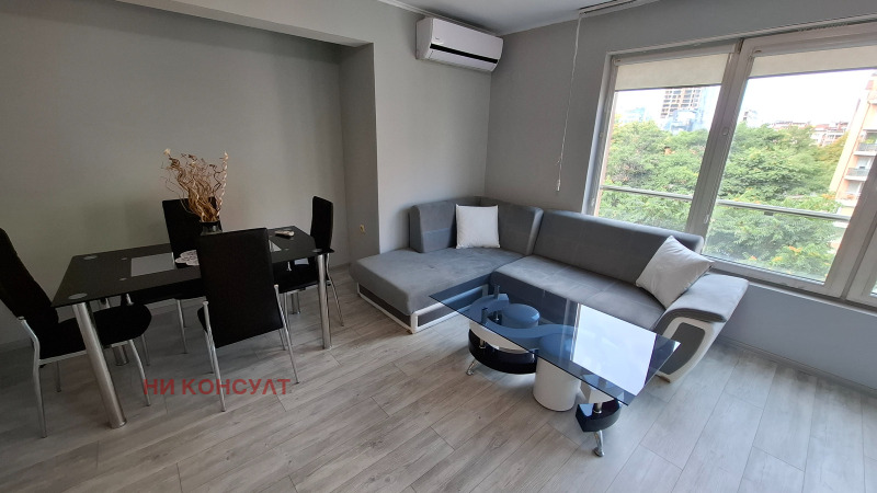 Издаје се  2 спаваће собе Софија , Центар , 85 м2 | 11487117 - слика [7]