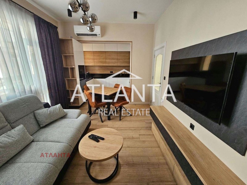 A louer  2 chambres Varna , Gratska mahala , 90 m² | 33703683