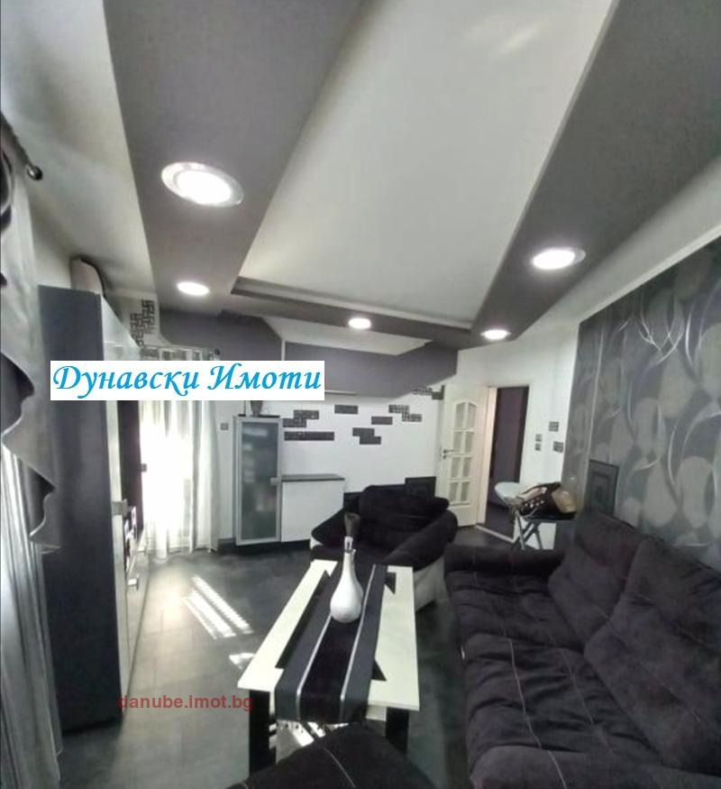 Под наем 3-СТАЕН, град Русе, Ялта • 1000 лв. • 68906698 — Holmes.bg