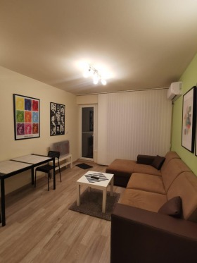 1 chambre Mladejki Halm, Plovdiv 1