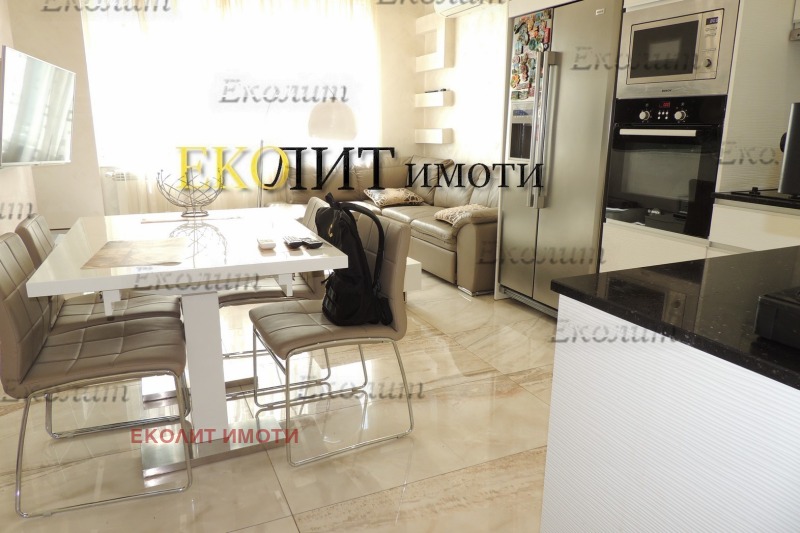 Дава под нем  3-стаен, град София, Център •  800 EUR • ID 62286123 — holmes.bg - [1] 