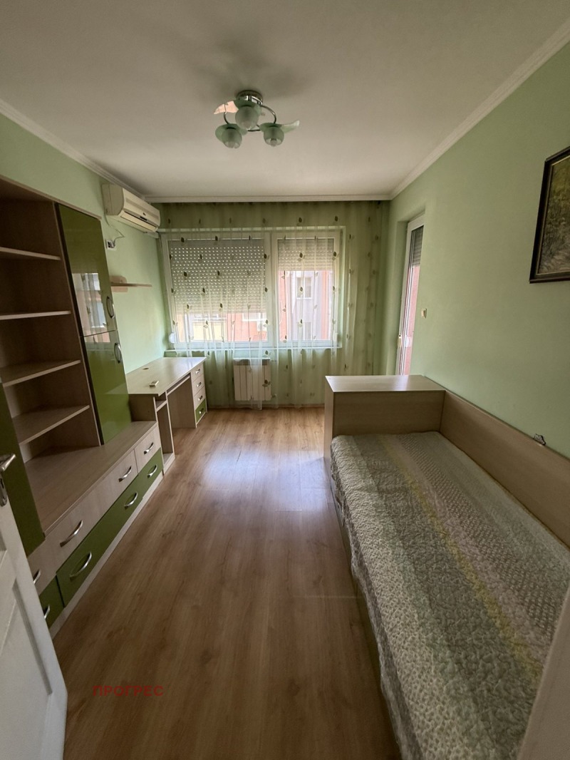Zu vermieten  3 Schlafzimmer Plowdiw , Karschijaka , 145 qm | 15619499 - Bild [12]
