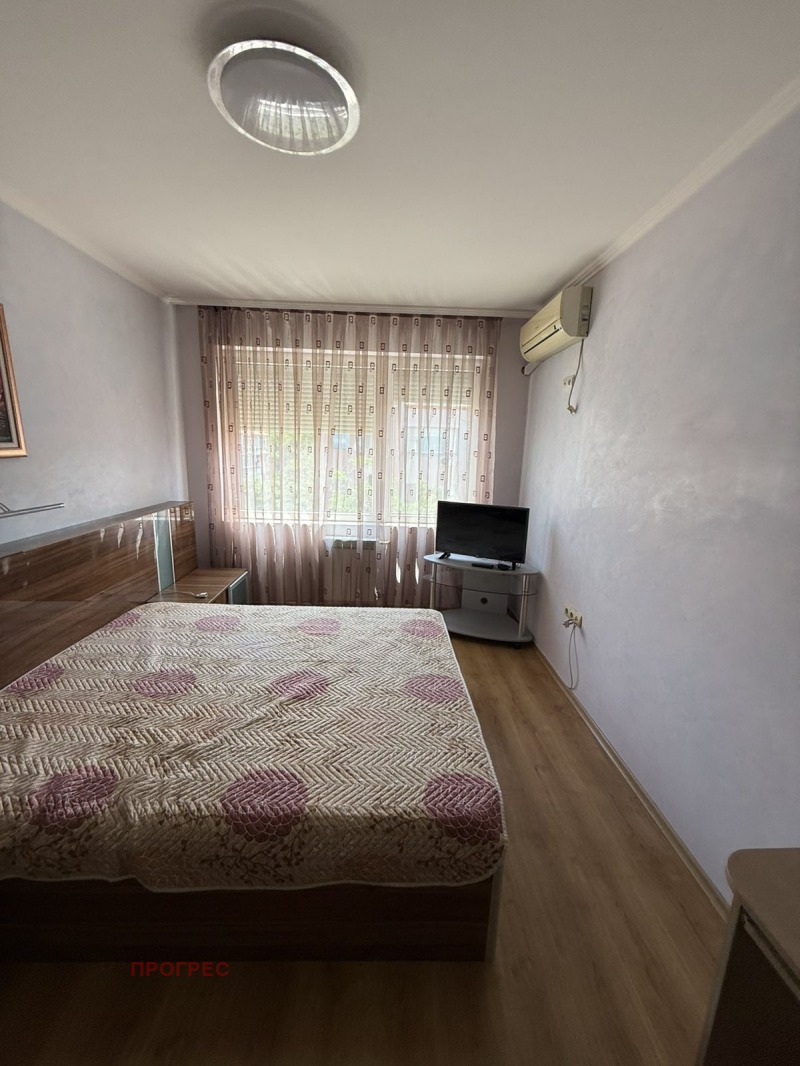 Zu vermieten  3 Schlafzimmer Plowdiw , Karschijaka , 145 qm | 15619499 - Bild [6]