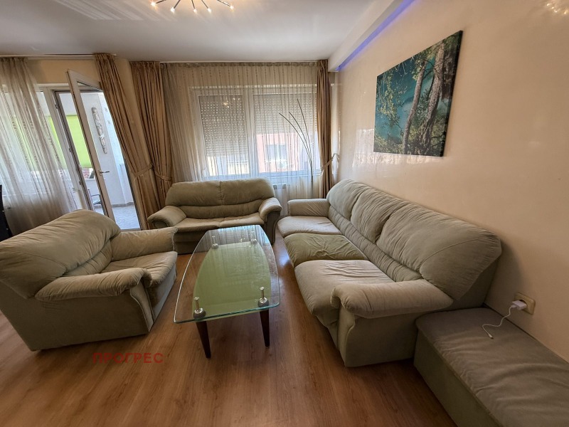 Zu vermieten  3 Schlafzimmer Plowdiw , Karschijaka , 145 qm | 15619499 - Bild [5]