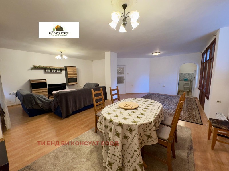 Дава под наем 4-СТАЕН, гр. София, Лозенец, снимка 2 - Апартаменти - 52722390