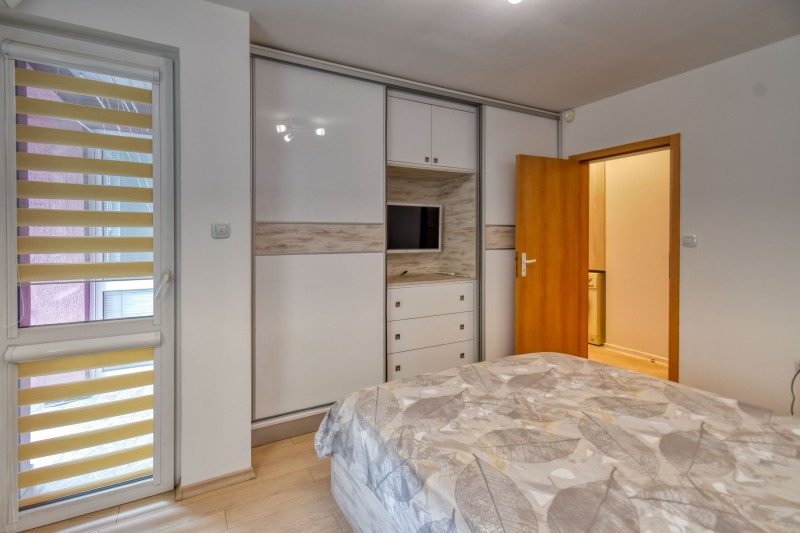 De inchiriat  2 dormitoare Sofia , Mediținsca academiia , 105 mp | 85686357 - imagine [12]
