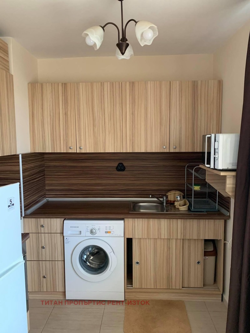 Дава под наем 2-СТАЕН, гр. Бургас, Сарафово, снимка 3 - Апартаменти - 53558528