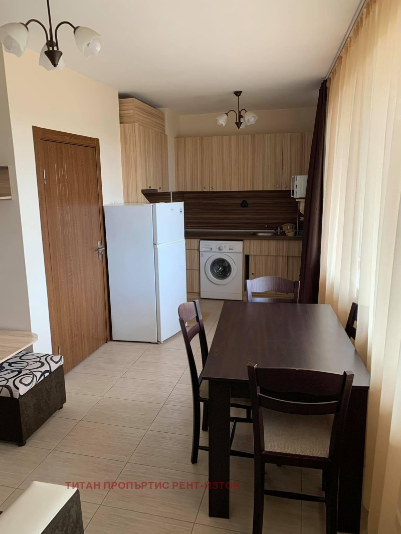 Дава под наем 2-СТАЕН, гр. Бургас, Сарафово, снимка 2 - Апартаменти - 53558528