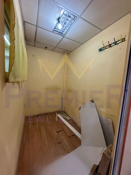 Дава под наем МАГАЗИН, гр. Варна, Колхозен пазар, снимка 7 - Магазини - 55144772