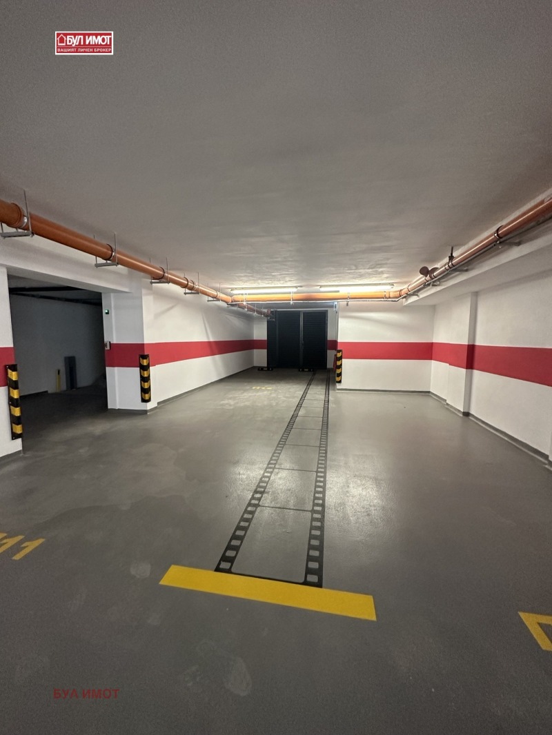 De inchiriat  Loc de parcare Varna , VINS-Cierven ploștad , 27 mp | 84581175