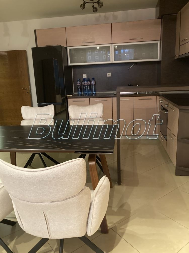 Дава под наем 3-СТАЕН, гр. Варна, Център