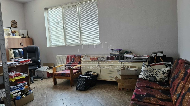 Дава под наем  Склад град Сливен , Промишлена зона , 600 кв.м | 96445892 - изображение [9]