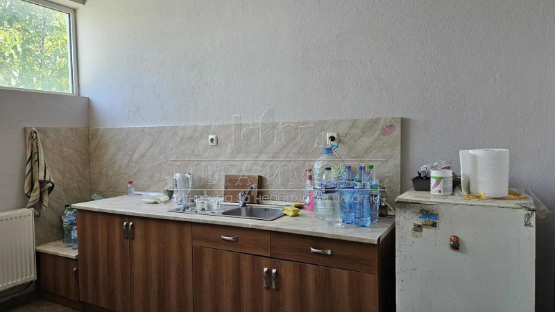 Дава под наем  Склад град Сливен , Промишлена зона , 600 кв.м | 96445892 - изображение [4]