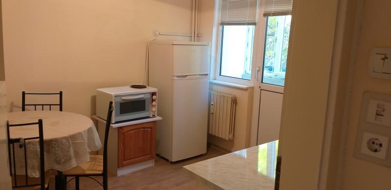 Προς ενοικίαση  1 υπνοδωμάτιο Πλοβδηβ , Καρτσηιακα , 60 τ.μ | 68036772