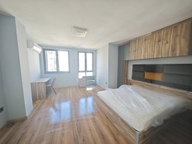 2 ložnice Banišora, Sofia 7