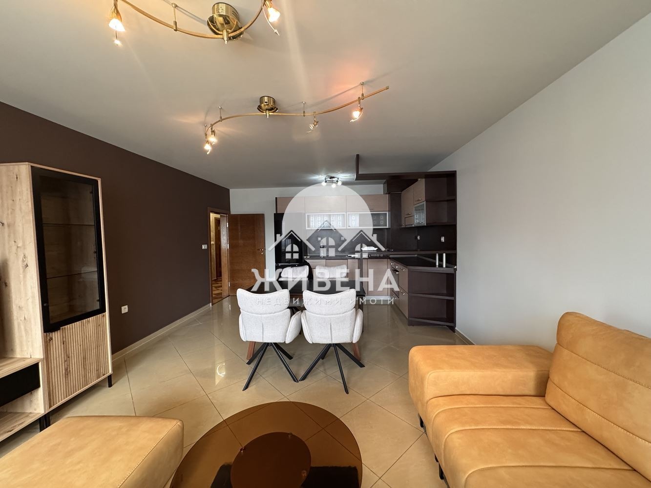 Дава под наем 3-СТАЕН, гр. Варна, ВИНС-Червен площад, снимка 4 - Апартаменти - 53763054