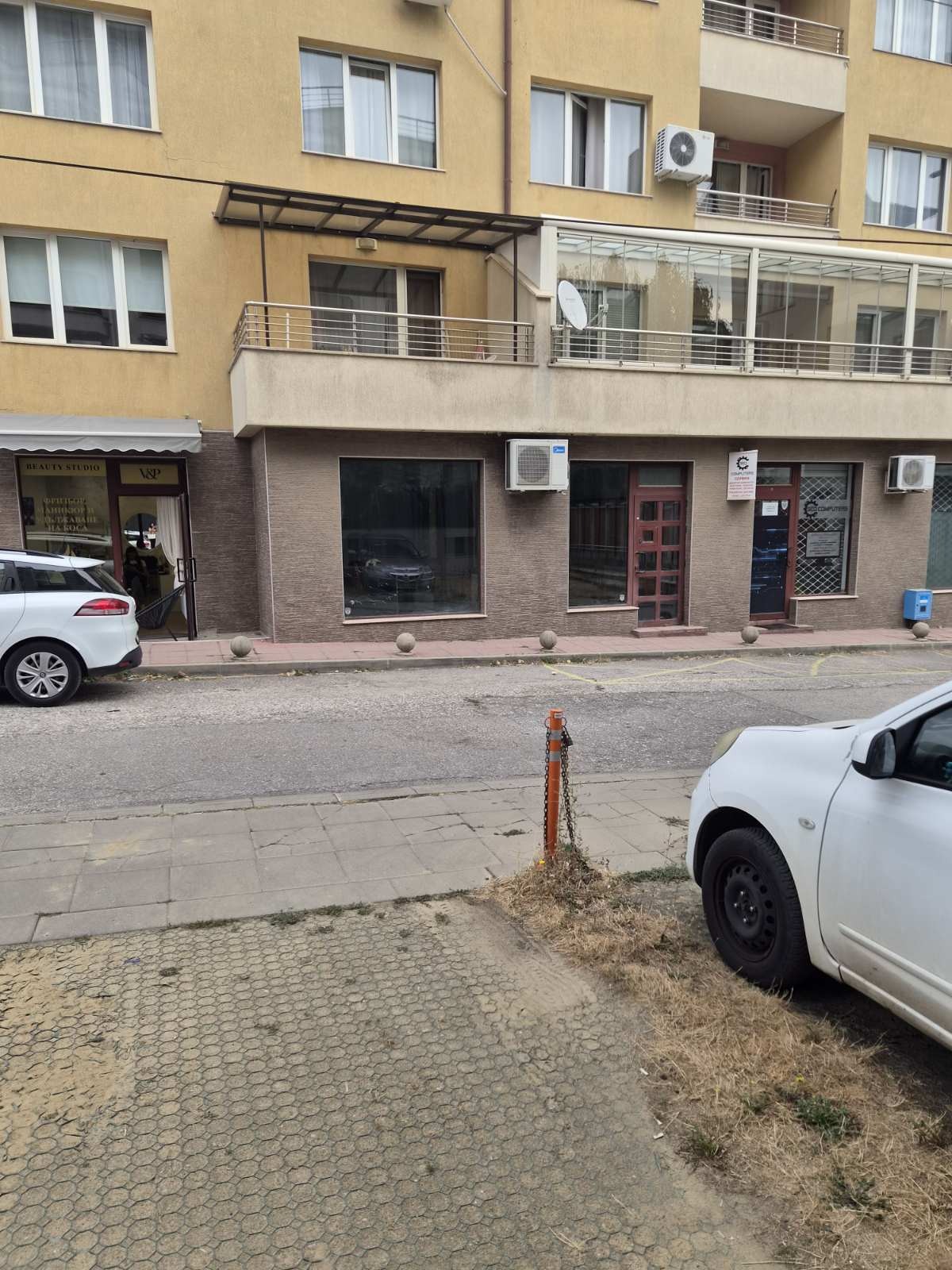 Дава под наем МАГАЗИН, гр. София, Овча купел, снимка 2 - Магазини - 55920020