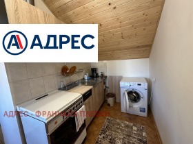 Όροφος σπιτιού Ηδεαλεν τσενταρ, Πλεβεν 4