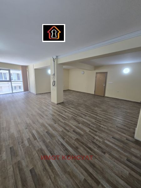 Дава под наем ОФИС, гр. Враца, Център, снимка 2 - Офиси - 54941817