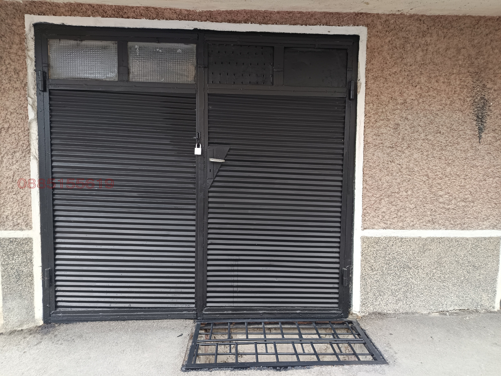 Дава под наем ГАРАЖ, ПАРКОМЯСТО, гр. Шумен, Математическа гимназия, снимка 3 - Гаражи и паркоместа - 53959333