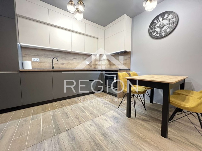 Дава под Наем 2-СТАЕН в град Варна, Гранд Мол - 65 кв.м / 650 € » 1 271.29 лв., РЕГИОН ИМОТИ