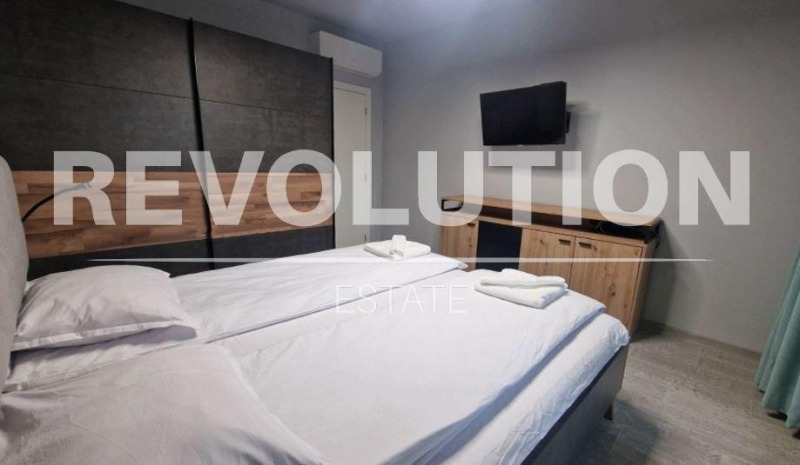 K pronájmu  1 ložnice Varna , Centar , 80 m2 | 79526801 - obraz [5]
