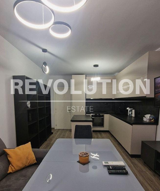 K pronájmu  1 ložnice Varna , Centar , 80 m2 | 79526801 - obraz [3]