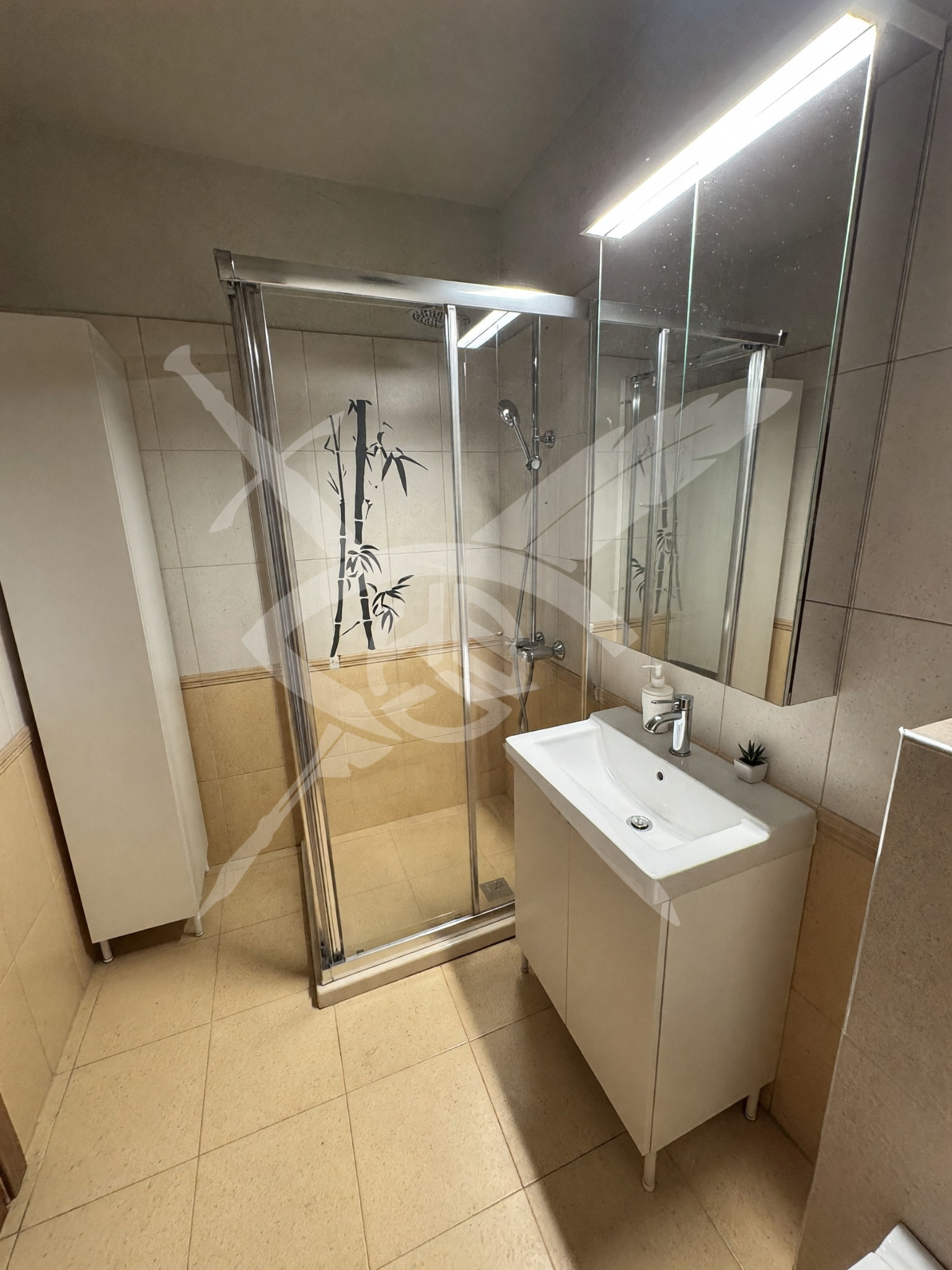 Дава под наем 2-СТАЕН, гр. София, Център, снимка 5 - Апартаменти - 55983642
