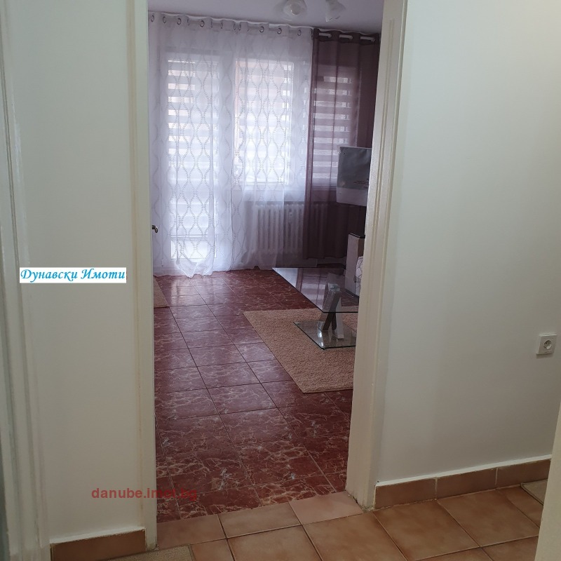 Kiadó  1 hálószoba Ruse , Jalta , 74 négyzetméter | 46841156