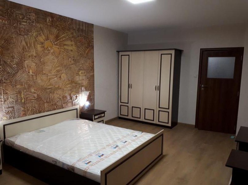 De inchiriat  2 dormitoare Sofia , Zona B-5 , 80 mp | 16316581 - imagine [3]